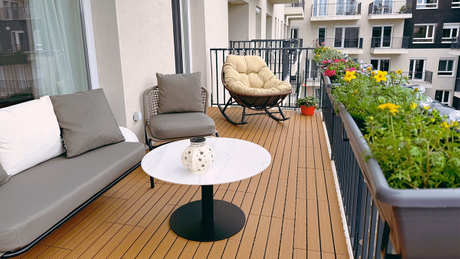 balcony decoration, gray sofa table, wihte table, teak co extrusion decking tiles.jpg